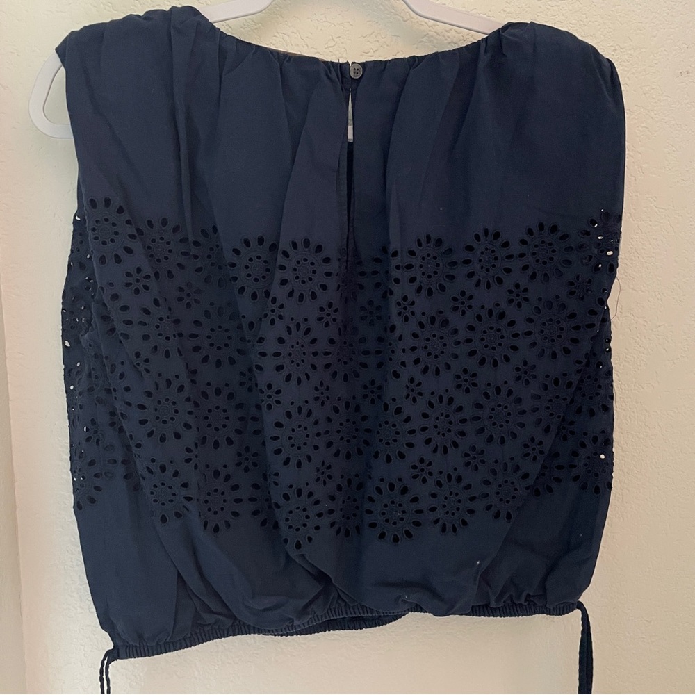 LOFT Eyelet Side Tie Pleated Bubble Top Medium Petite - Picture 5 of 6